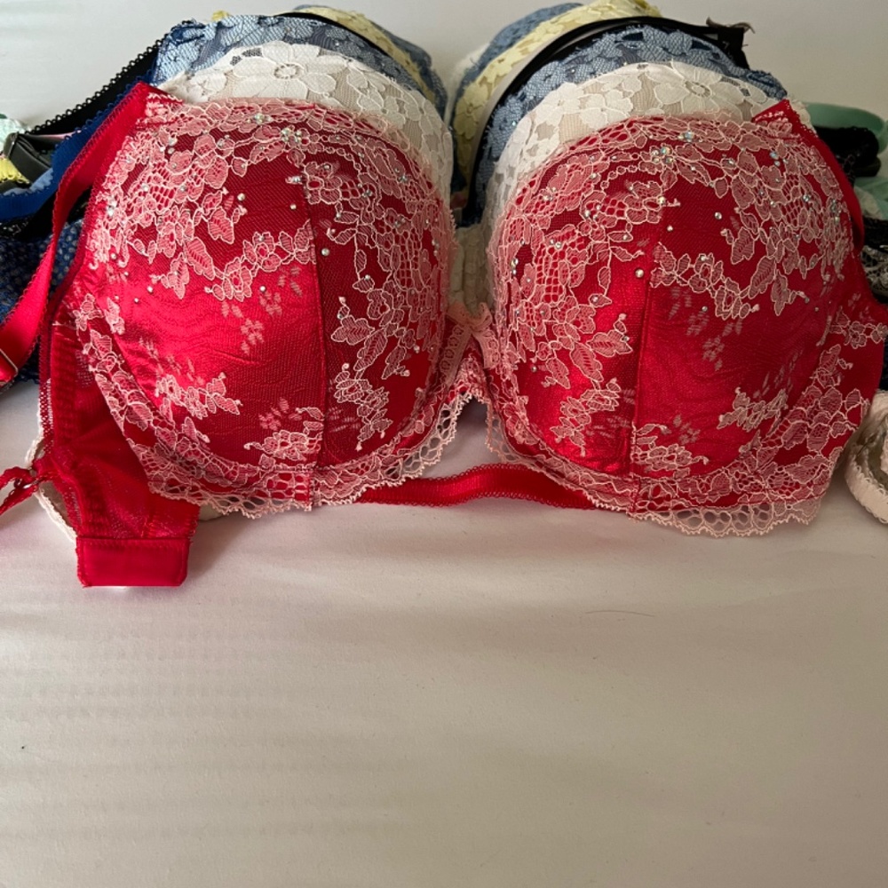 Victoria’s Secret SET OF 8 Bras 32DDD - Picture 3 of 9